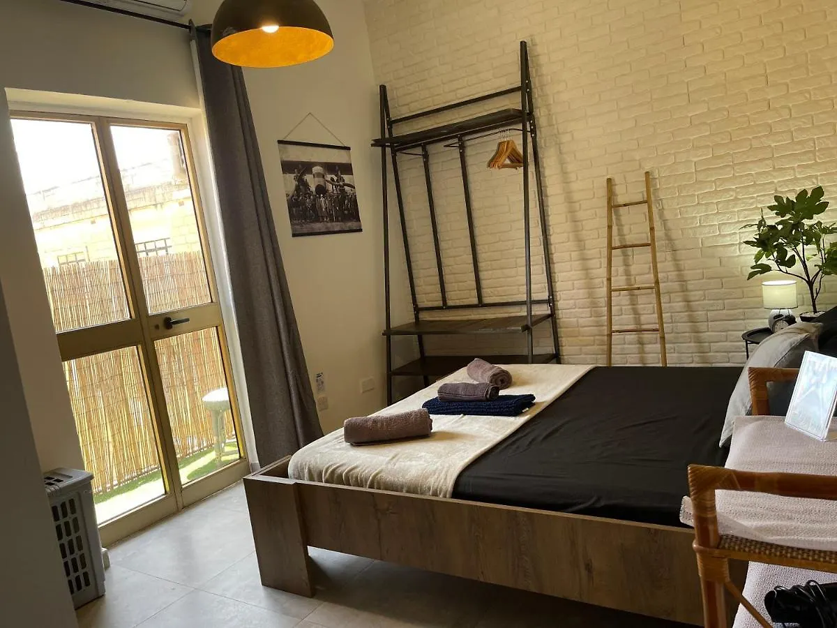Industrial Cozy Retreat Gzira Apartment