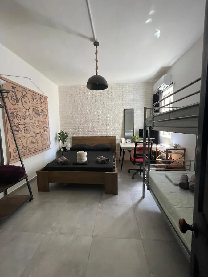 Industrial Cozy Retreat Gzira Apartment 0*,  Malta