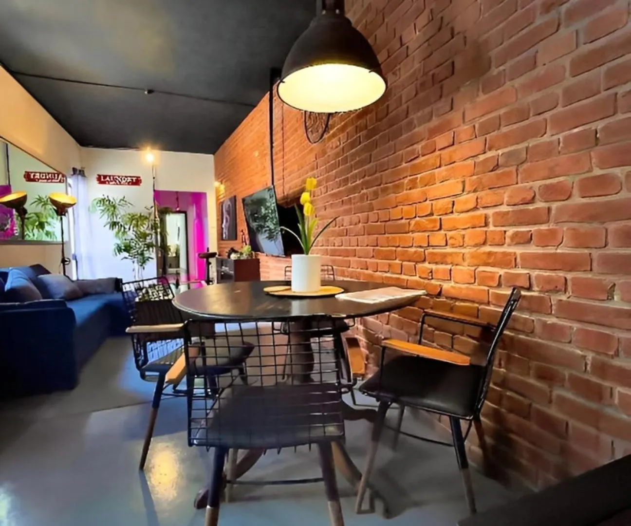 Industrial Cozy Retreat Gzira Apartment Malta