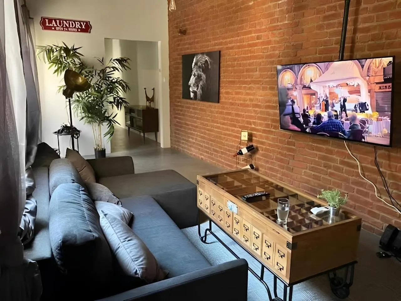 Industrial Cozy Retreat Gzira Apartment