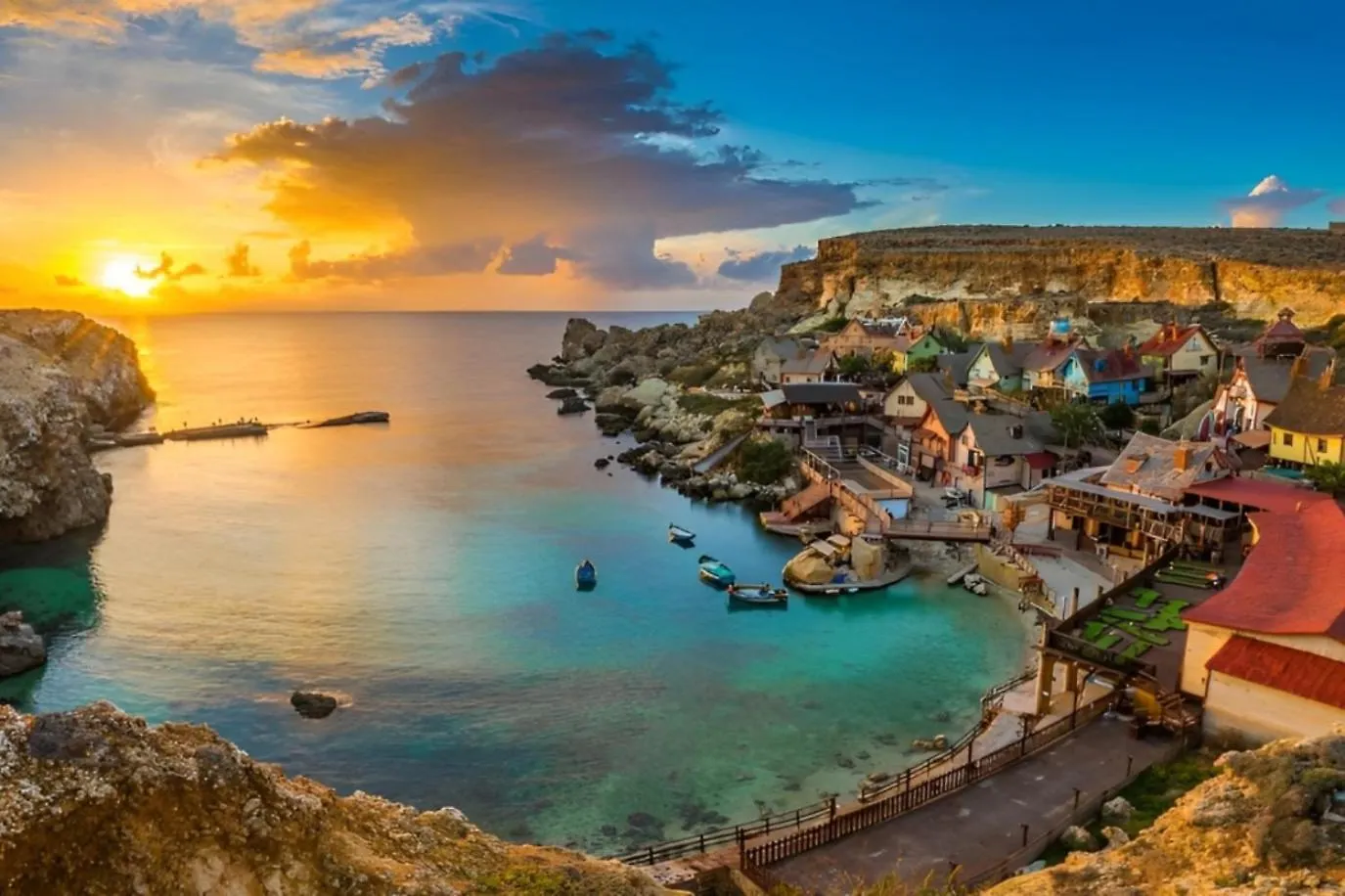 Industrial Cozy Retreat Gzira Apartment Malta